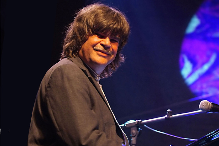 Axel Zwingenberger solo
